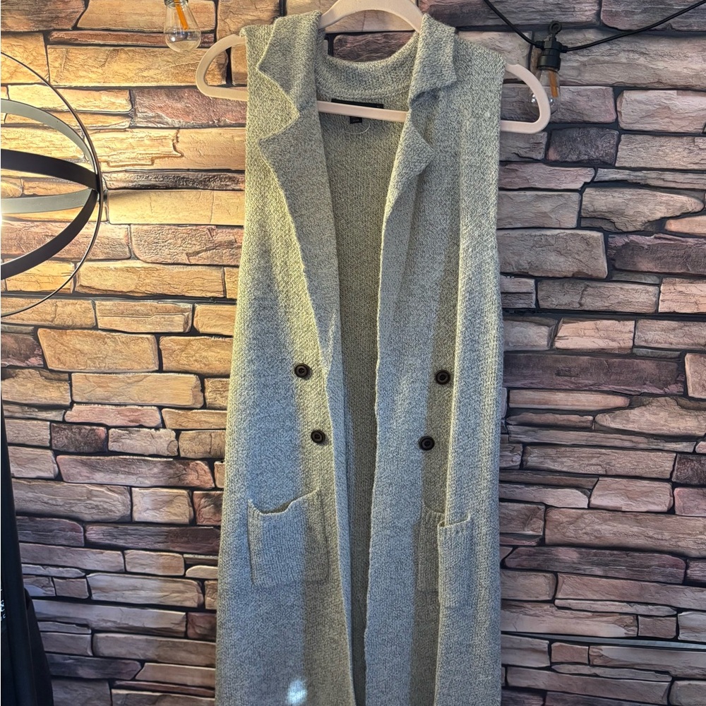Love Tree Gray Sleeveless Long Cardigan